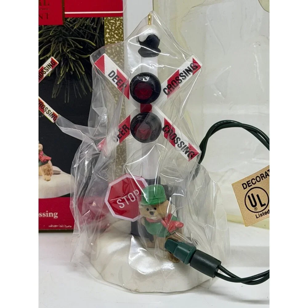 Hallmark Keepsake Ornament Deer Crossing Magic Blinking Light Christmas Decor 4
